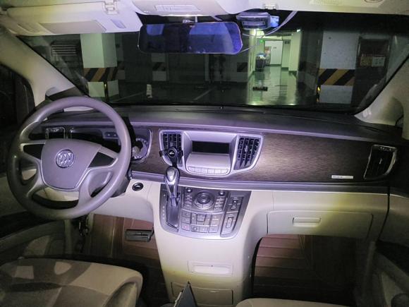 [成都·川A] 二手别克别克GL82011款 2.4L CT豪华商务舒适版