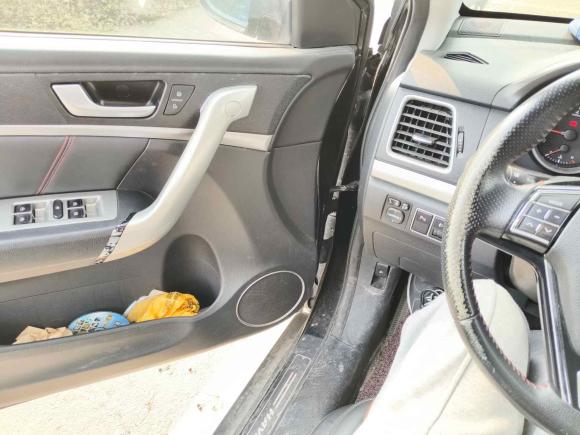 [温州·浙C] 二手哈弗哈弗H62015款 运动版 1.5T 自动两驱豪华型