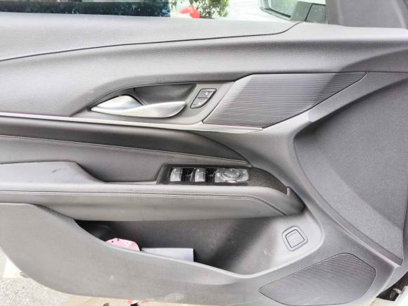 [上海·豫N] 二手凯迪拉克凯迪拉克CT42020款 28T 时尚型