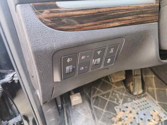 [北京·京P] 二手现代胜达经典2010款 2.4 豪华版 七座四驱