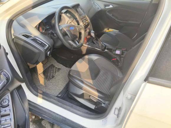 [武汉·鄂A] 二手福特福克斯2017款 三厢 1.6L 自动风尚型智行版