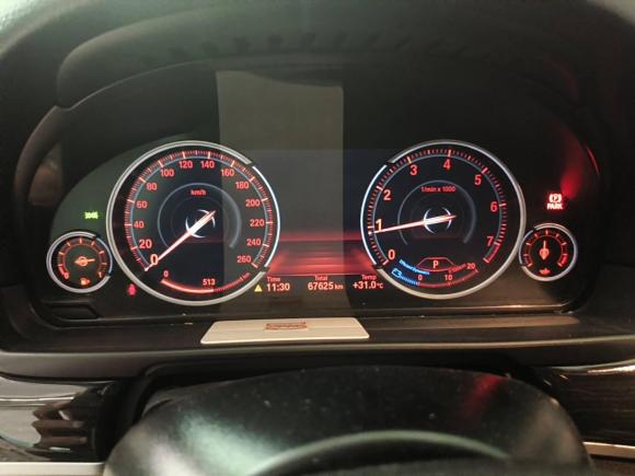 [济南·鲁A] 二手宝马宝马5系2017款 525Li 豪华设计套装