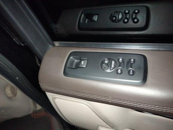 [南京·苏A] 二手路虎揽胜运动版2010款 5.0 SC V8 HSE