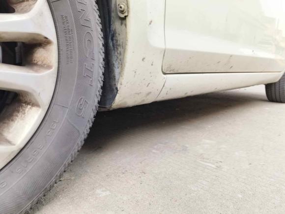 [芜湖·皖B] 二手福特福克斯2013款 两厢经典 1.8L 手动基本型