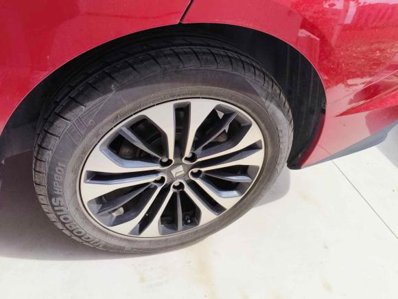 [南通·苏M] 二手宝骏宝骏RC-62019款 1.5T CVT 24小时在线旗舰型