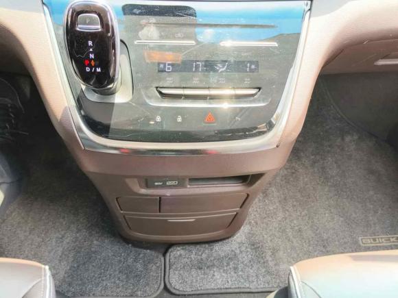 [上海·沪F] 二手别克别克GL82023款 陆上公务舱 652T 豪华型