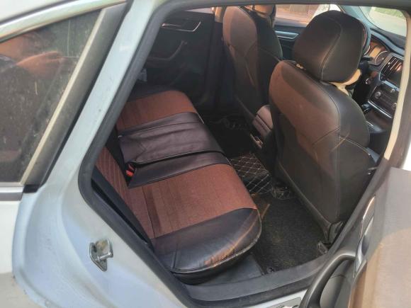 [济南·鲁A] 二手荣威荣威i62018款 20T 自动旗舰版