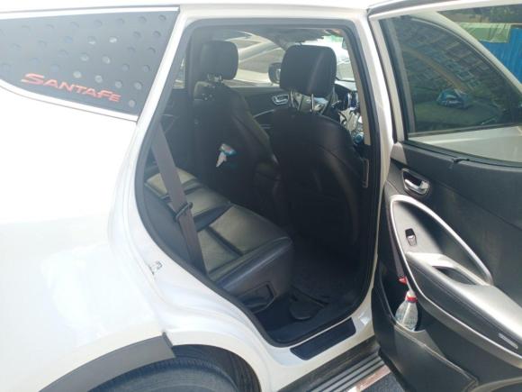 [上海·沪H] 二手现代胜达2015款 2.4L 自动两驱智能型 5座