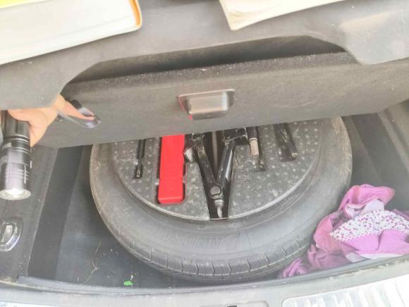 [宁波·浙B] 二手众泰众泰SR92017款 2.0T 自动极致之心版