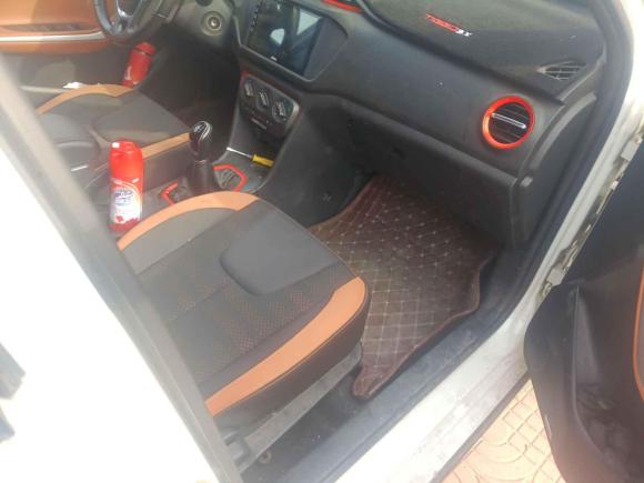 [青岛·鲁B] 二手奇瑞瑞虎3x2017款 1.5L 手动都市领先版