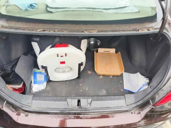 [南通·赣F] 二手吉利汽车帝豪2017款 三厢百万款 1.5L 手动豪华型