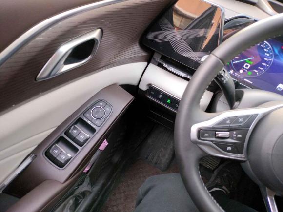 [上海·苏F] 二手哈弗哈弗枭龙MAX2023款 1.5L Hi4 105 四驱智能旗舰版