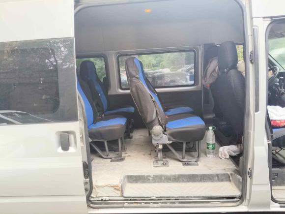 [杭州·浙A] 二手福特新世代全顺2016款 2.2T长轴6/7座中顶多功能车