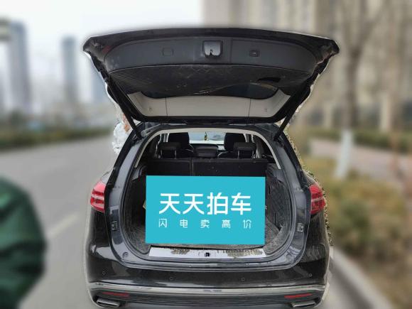 [济南·鲁A] 二手红旗红旗HS52019款 2.0T 智联旗享四驱版