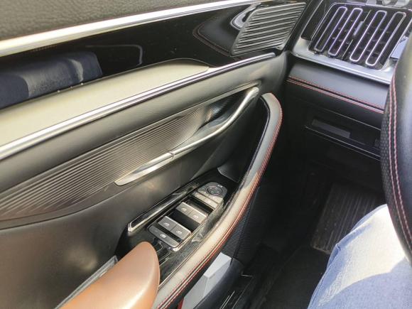 [上海·沪C] 二手比亚迪宋PLUS2020款 1.5T 自动尊贵型