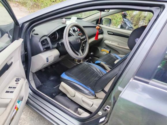 [上海·苏F] 二手本田锋范经典2012款 1.5L 手动舒适版