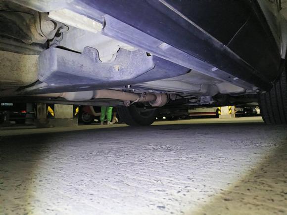 [合肥·皖A] 二手路虎揽胜极光2014款 2.0T 5门耀享版