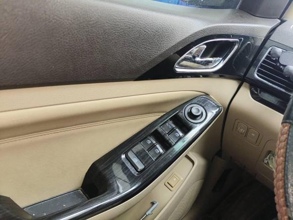 [金华·浙G] 二手宝骏宝骏7302014款 1.5L 手动豪华型 7座