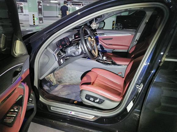 [苏州·苏U] 二手宝马宝马5系2022款 改款 530Li 尊享型 M运动套装