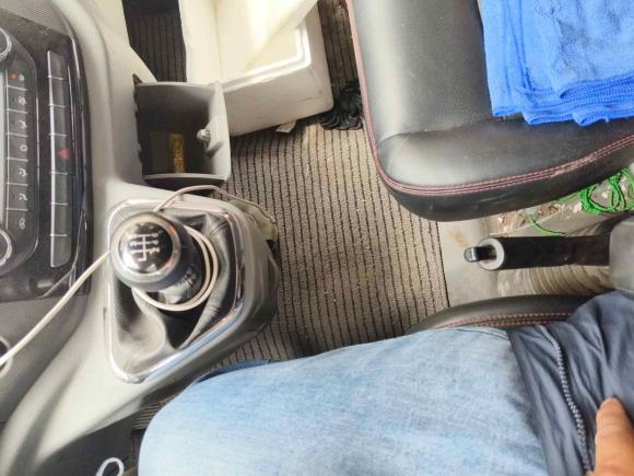 [杭州·皖S] 二手福田图雅诺2019款 2.5T 多功能长轴中顶5-7座4J25TC3