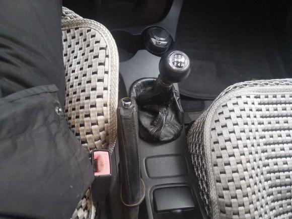 [武汉·鄂A] 二手起亚狮跑2009款 2.0L 手动两驱版GLS