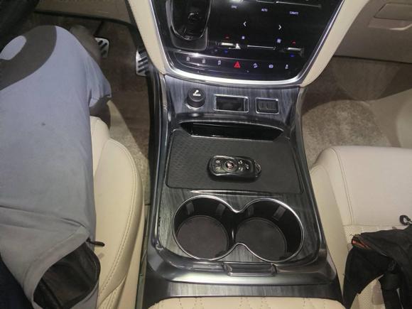 [杭州·浙A] 二手别克别克GL82023款 ES陆尊 豪华型