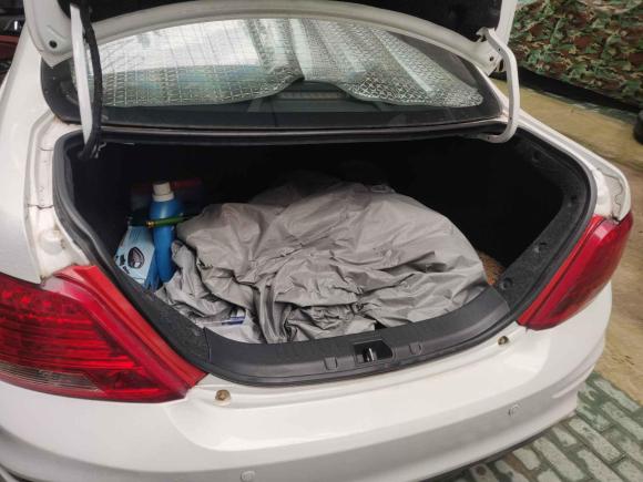 [武汉·鄂A] 二手比亚迪速锐2015款 1.5L 自动豪华型