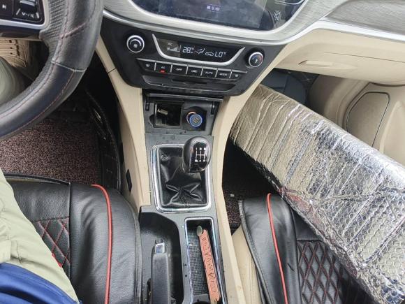 [南通·赣F] 二手吉利汽车帝豪2017款 三厢百万款 1.5L 手动豪华型