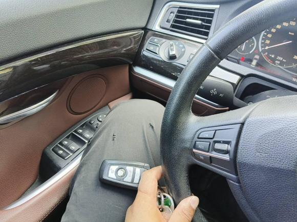 [上海·沪A] 二手宝马宝马5系GT2014款 528i 领先型