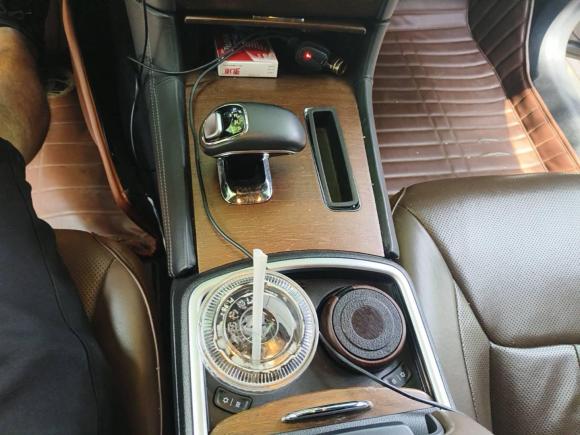 [深圳·粤B] 二手克莱斯勒克莱斯勒300C2014款 3.0L 卓越版