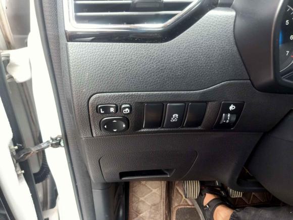 [深圳·桂M] 二手东风风光风光5802017款 1.5T 手动豪华型