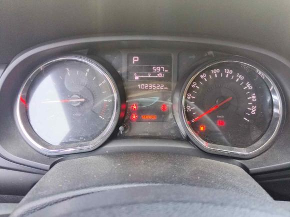 [武汉·鄂A] 二手雪铁龙雪铁龙C3-XR2015款 1.6L 自动先锋型