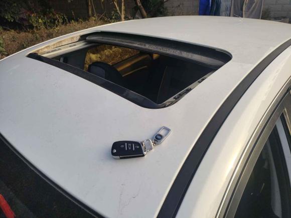 [无锡·苏B] 二手奔腾奔腾B502016款 1.4T 自动豪华型