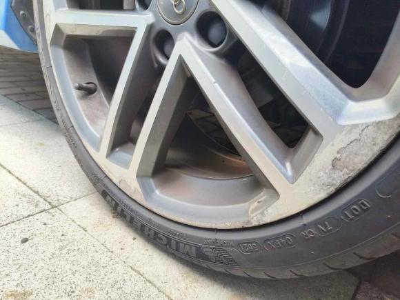 [苏州·皖S] 二手奥迪奥迪A32018款 30周年年型 Limousine 40 TFSI 运动型