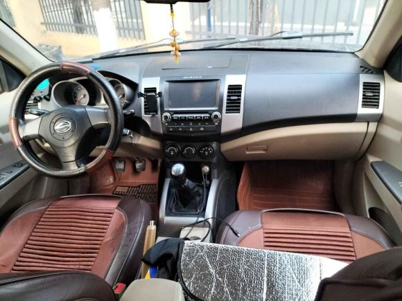 [南昌·赣M] 二手陆风陆风X82012款 探索版 2.0T 柴油4X2豪华型