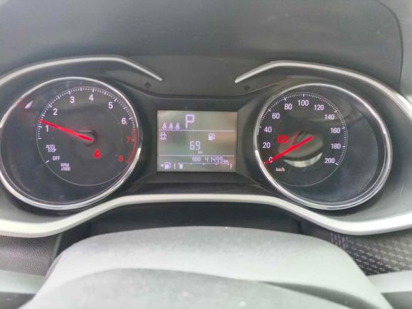 [武汉·鄂A] 二手雪佛兰科沃兹2022款 325T 自动欣悦版