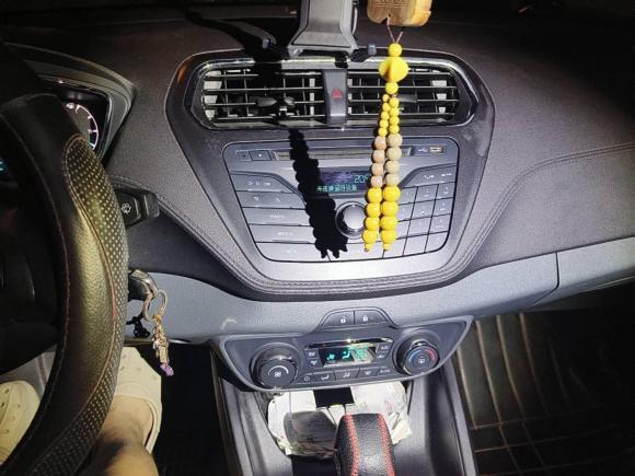 [上海·沪D] 二手福特福睿斯2015款 1.5L 自动时尚型