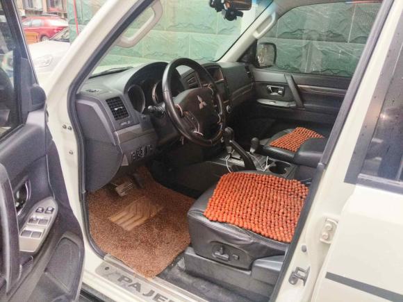 [济南·鲁A] 二手三菱帕杰罗2011款 3.0L 精英超越版