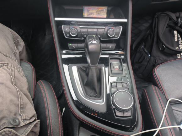 [上海·沪E] 二手宝马宝马2系旅行车2016款 220i 豪华设计套装