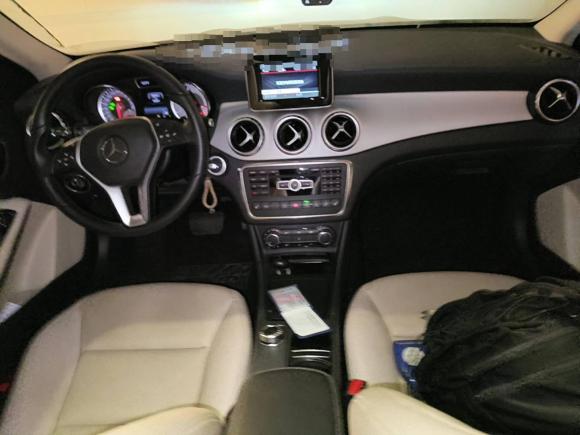 [上海·沪B] 二手奔驰奔驰GLA2015款 GLA 220 4MATIC 时尚型