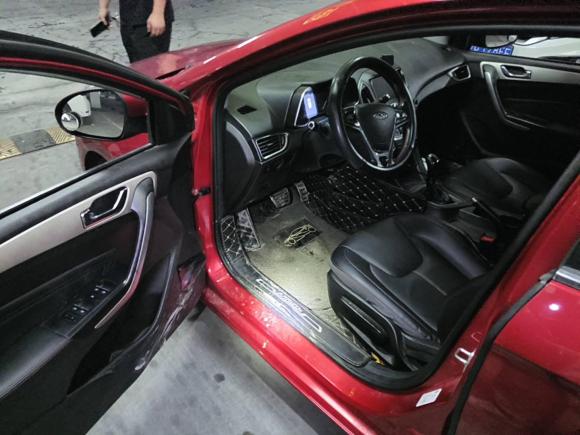 [常州·苏D] 二手奇瑞艾瑞泽52018款 1.5L CVT致敬青春版