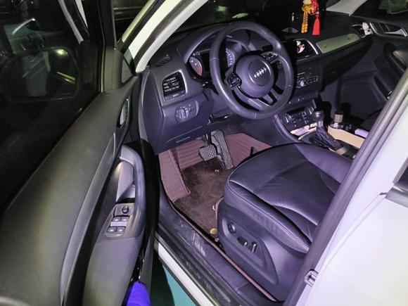 [深圳·粤B] 二手奥迪奥迪Q32018款 30周年年型 30 TFSI 时尚型