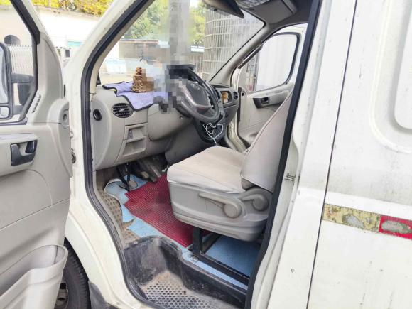 [常州·苏D] 二手上汽大通MAXUS新途V802016款 2.5T 手动傲运通国IV长轴高顶7座