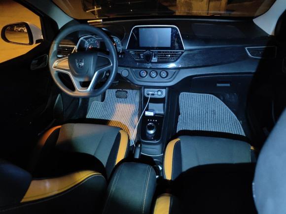 [广州·粤M] 二手宝骏宝骏3102017款 1.5L 自动时尚型