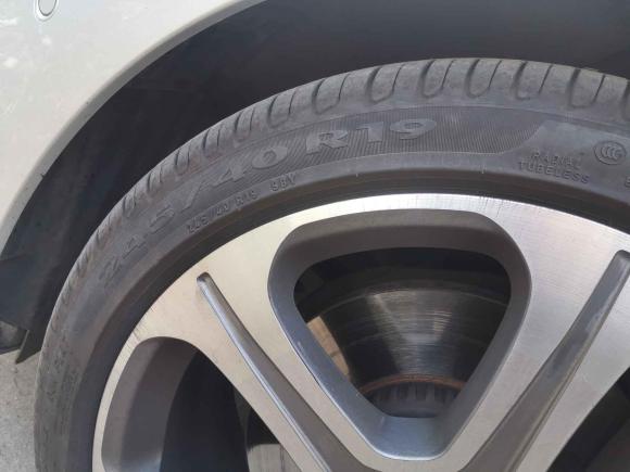 [上海·苏U] 二手奔驰奔驰E级2016款 E 300 L 运动豪华型