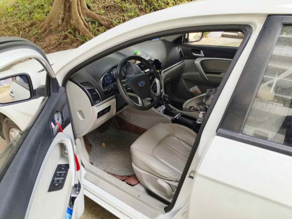 [广州·粤S] 二手吉利汽车帝豪2016款 三厢 1.5L CVT豪华型