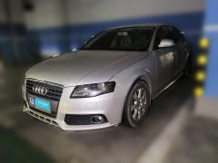 [南京·苏A] 奥迪奥迪A4L2011款 2.0 TFSI 标准型