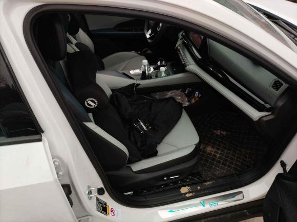 [南京·苏A] 二手长安长安UNI-V 智电iDD2023款 智电iDD 1.5T 113km智酷型