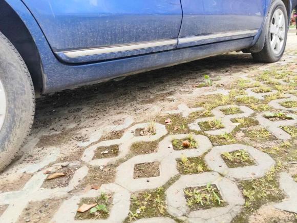 [南京·苏A] 二手日产骊威2010款 劲逸版 1.8L 手动标准型