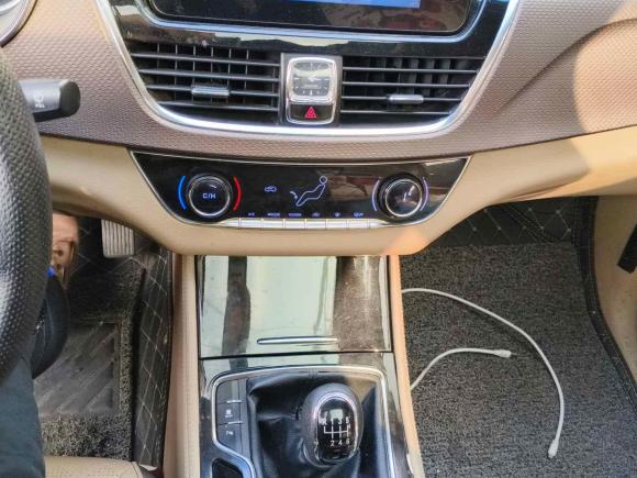 [无锡·苏B] 二手宝骏宝骏7302017款 1.5T 手动豪华型 7座